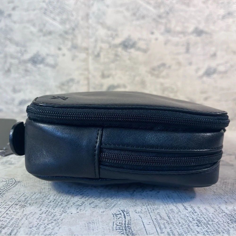 Calvin Klein Soft Travel T Clutch/organizer